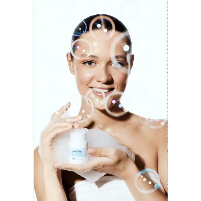 ZOLA x MAKAREVICH – DEEP CLEANSING SHAMPOO | Sampon curatare profunda gene si sprancene (30ml)