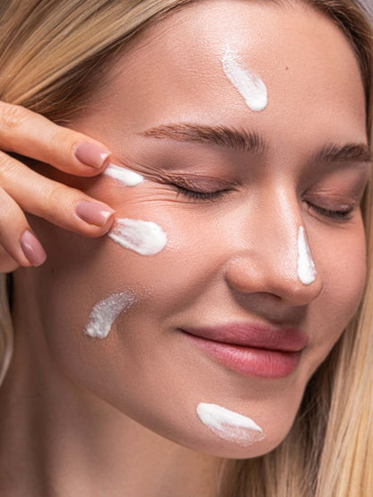 ZOLA SKINBASE SPF 50 | Cremă hidratantă cu protecție solară pentru față (40 ml)