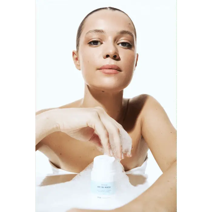 ZOLA x MAKAREVICH – DEEP CLEANSING SHAMPOO | Sampon curatare profunda gene si sprancene (30ml)